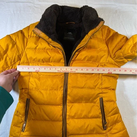 Zara Women's Mustard Yellow Down Puffer Jacket with Faux Fur Collar - Picture 10 of 14